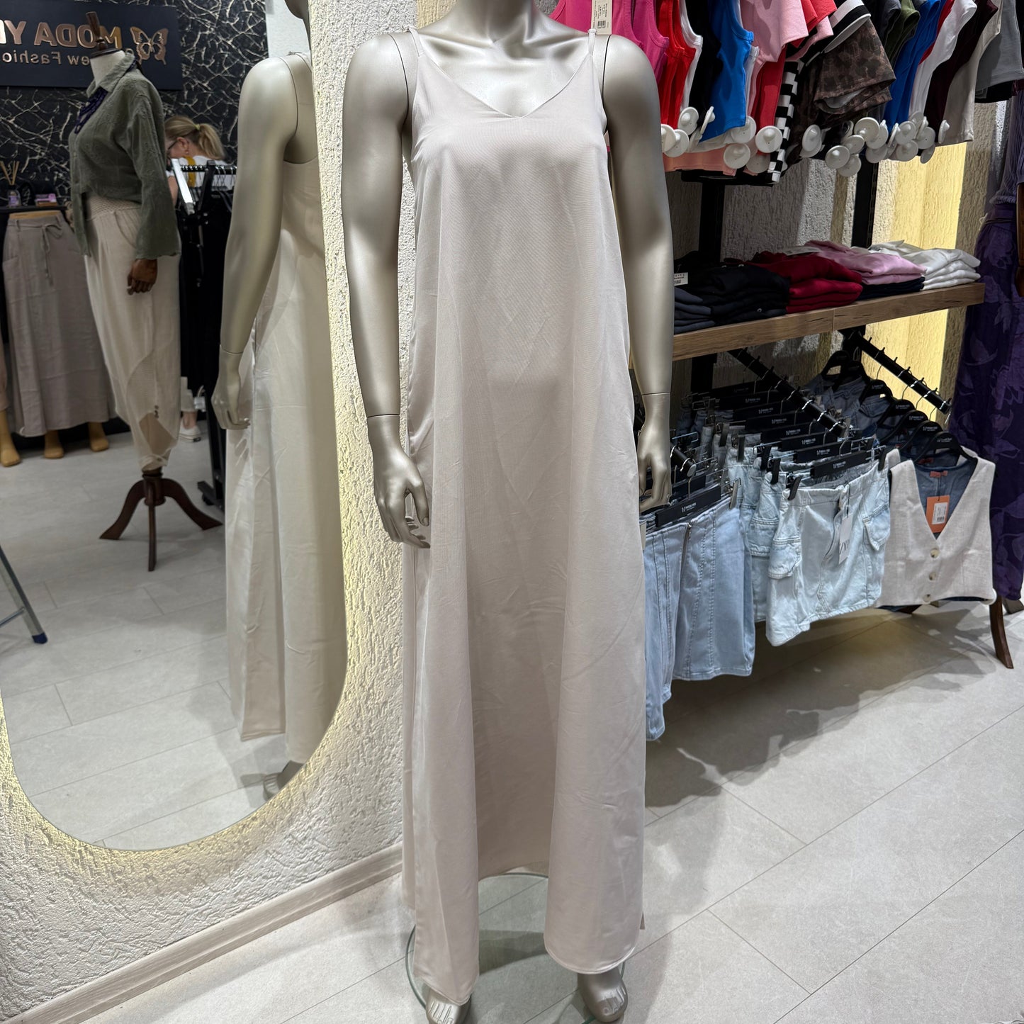 “Efil Efil” V Yaka Elbise