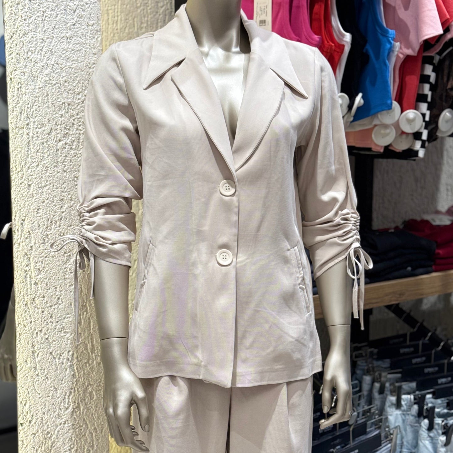 “Modern Çizgi” Büzgü Detaylı Ceket sp26c