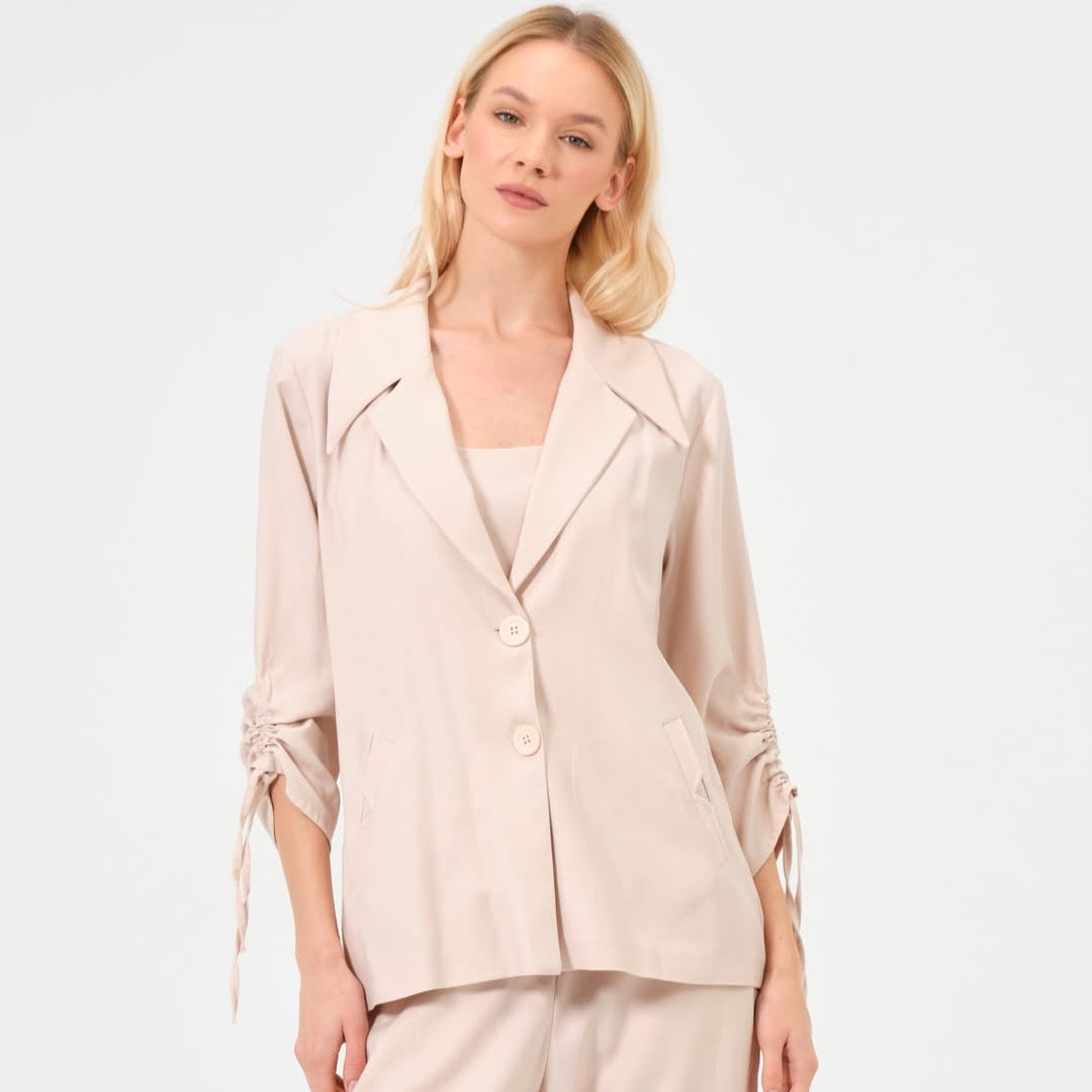 “Modern Çizgi” Büzgü Detaylı Ceket sp26c